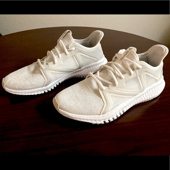 New Reebok trainers size 10 - Picture 1 of 4